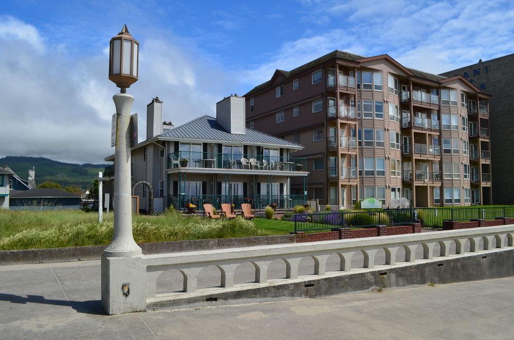 Inn At The Prom Oceanfront ซีไซด์ ภายนอก รูปภาพ